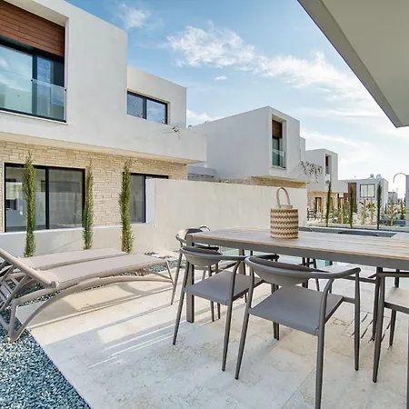 Avalon Gardens 13 Βίλα Emba