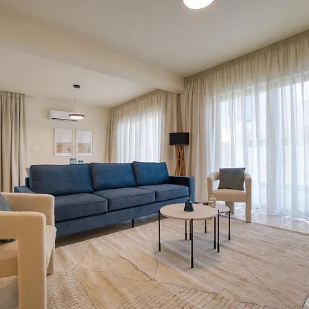 Avalon Gardens 13 *
